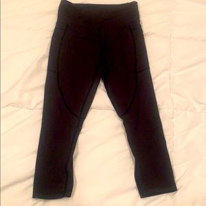 Zyia active black light n tight hi-rise capris